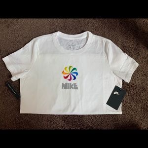 Nike Luminous White, Rainbow Wheeled T-Shirt 🌈